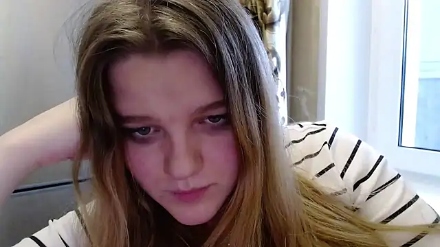 -MimmiLissa-'s cam snapshot