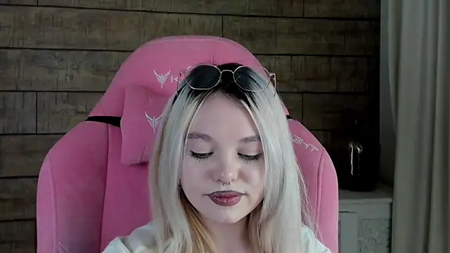 AnnaDelon's cam snapshot