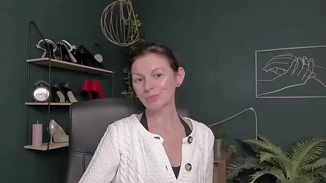 VivianWILD's cam snapshot