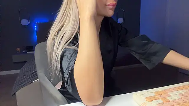 KristalNight's cam snapshot