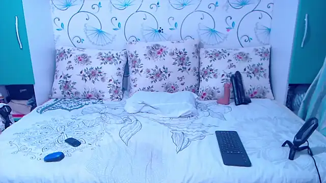 demiemorre's cam snapshot