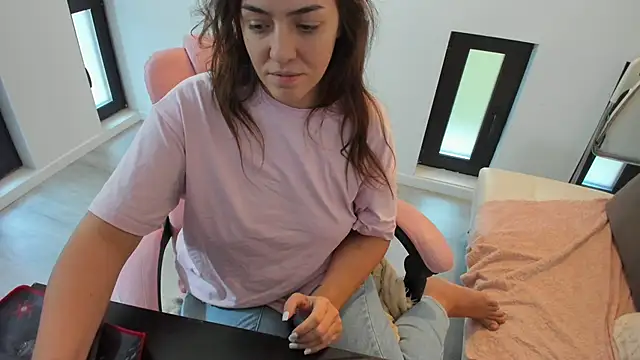 Dyana_Kaylinn's cam snapshot