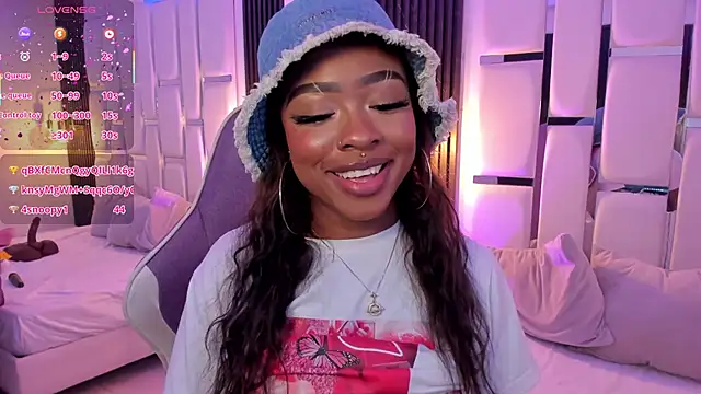 mia_schwarz's cam snapshot