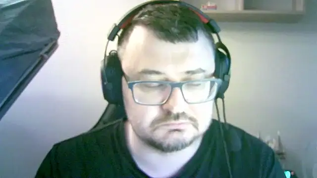 SirAbuser's cam snapshot