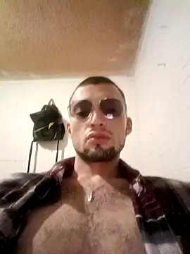 Suggarwhite18CM live sex cam