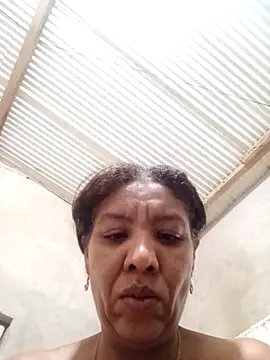 Surreyaa live sex cam