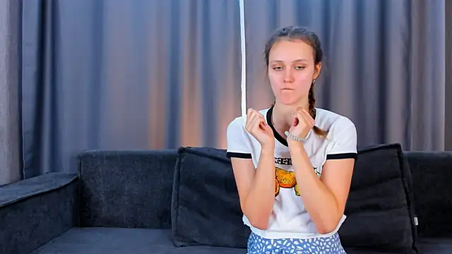 FoxFever's cam snapshot