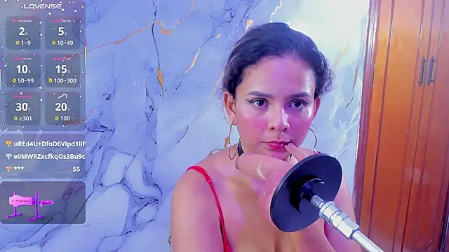 elizabeth_liones_'s cam snapshot