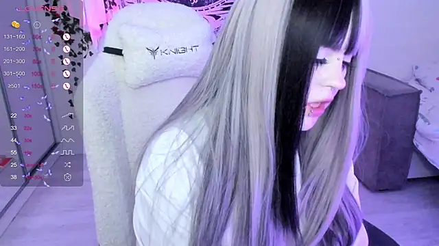 SelenaCute's web cam