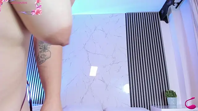 RosalineGrey's cam snapshot