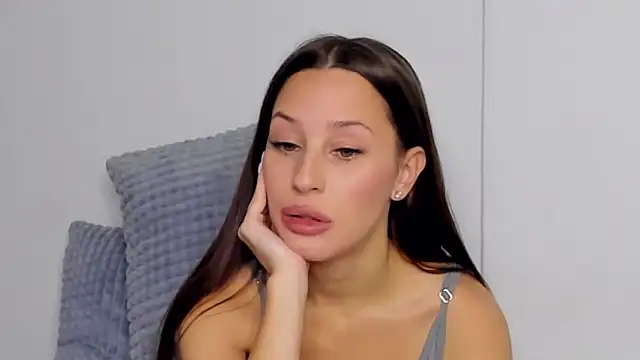 SelenaRousey's cam snapshot