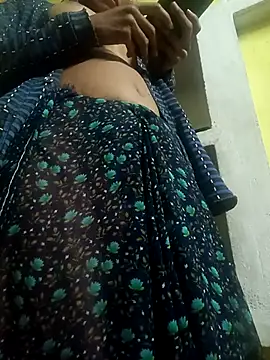 Juhi_chawla's cam snapshot