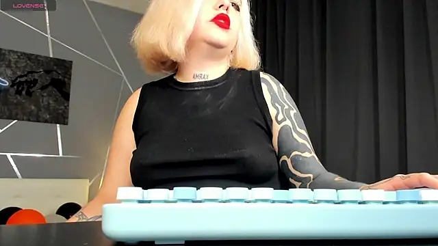 shadow_purr's cam snapshot