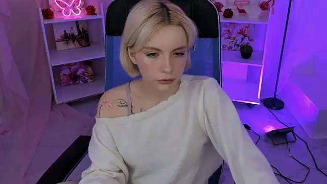 AuroraWrenfield's cam snapshot