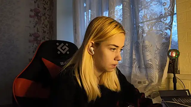 Witching_Moon's cam snapshot