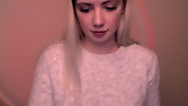 AliceHotty_'s cam snapshot