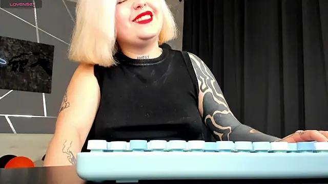 shadow_purr's cam snapshot