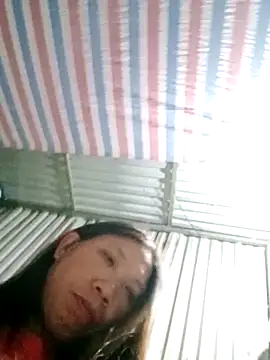 bella-la's cam snapshot