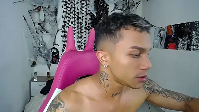 Leonard_Price's cam snapshot