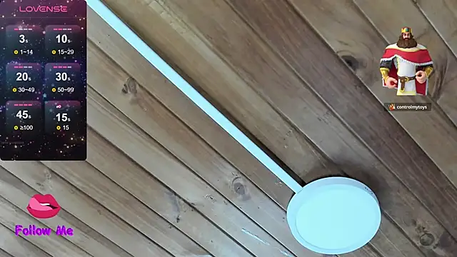 natasha_logan_'s cam snapshot