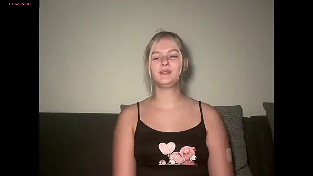 Allylove03's cam snapshot