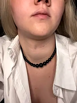 Darling_Bri_'s cam snapshot