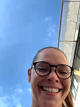 Wildmaca live sex cam