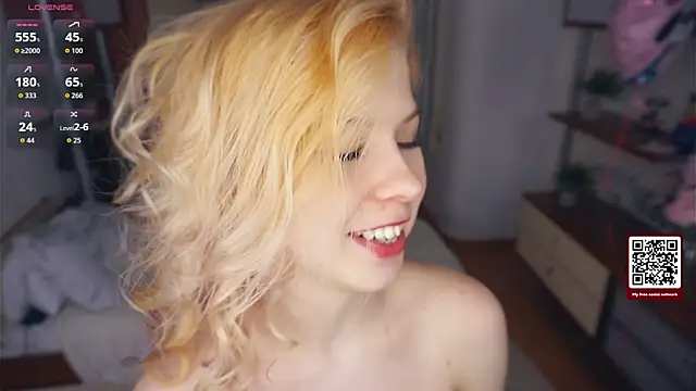 LynetHakes's cam snapshot