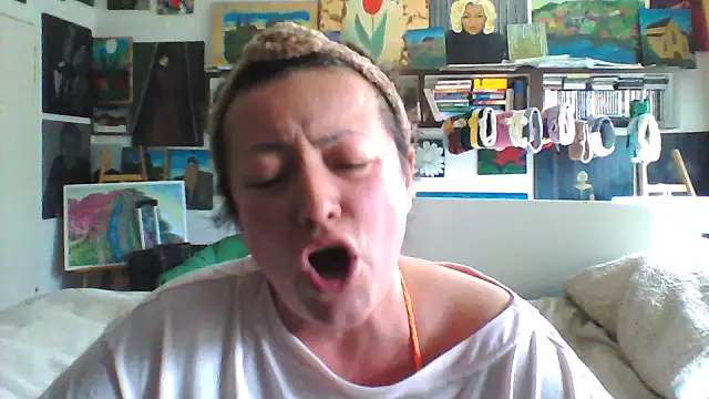 MariaAnaSunshine's web cam