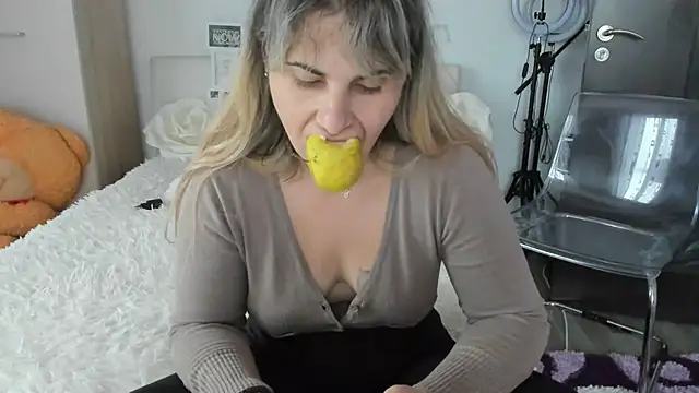 sweetemy4u's cam snapshot