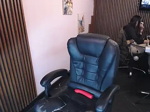 desk_desire's cam snapshot