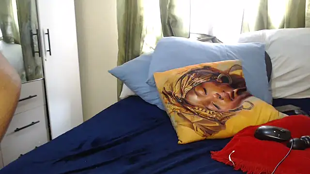 Foxybrownxx1's cam snapshot