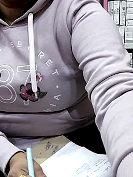 QueenHaryanaa live sex cam