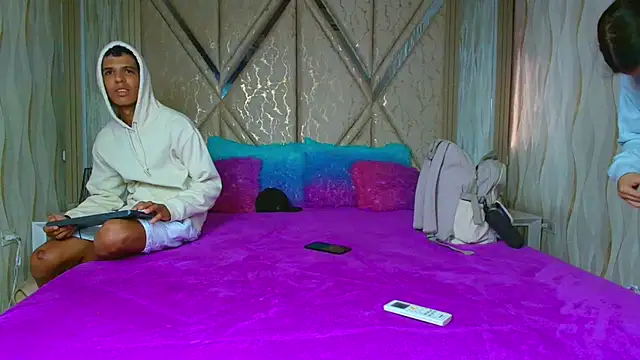 Hotcouple_222's cam snapshot