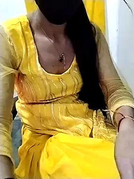 Cute-Naavya's cam snapshot