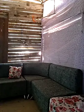 hotmom33's cam snapshot