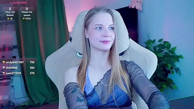 CuteMousee's cam snapshot