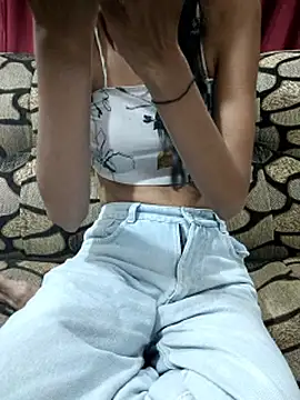 Its_me_Skyy's cam snapshot