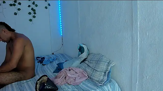 PureFire20's cam snapshot