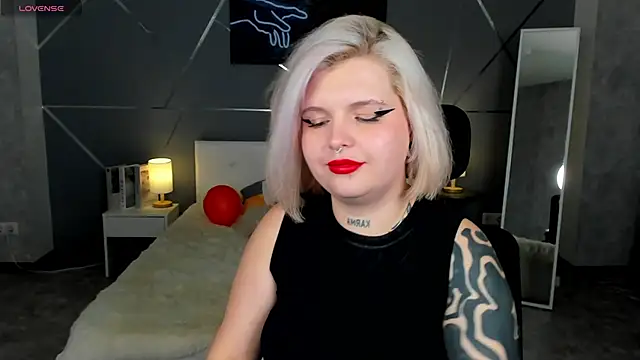 shadow_purr's cam snapshot