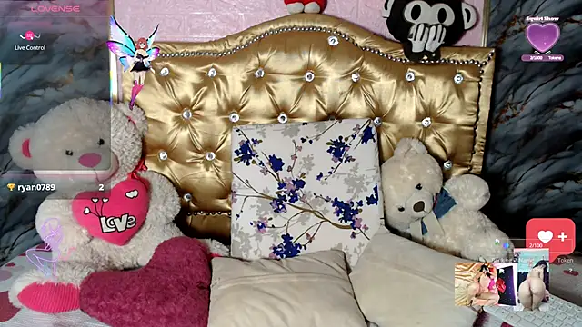 Mia_queen_24's cam snapshot