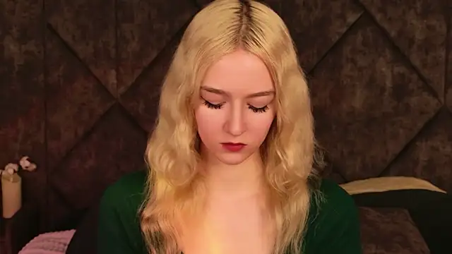 NaomiLoys's cam snapshot