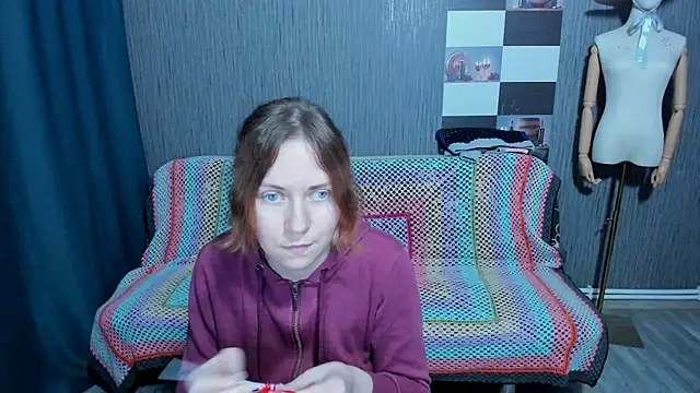 pa1e_pr1ncess's cam snapshot