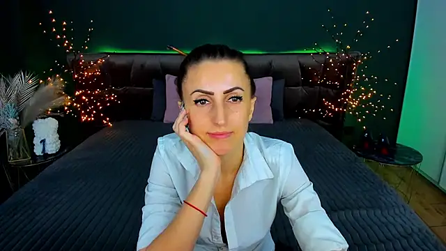 Rebecca_Diamond's cam snapshot