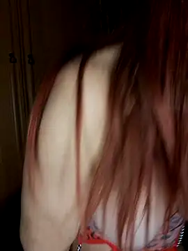 BlueHOT-MILf's cam snapshot