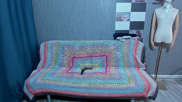 pa1e_pr1ncess's cam snapshot