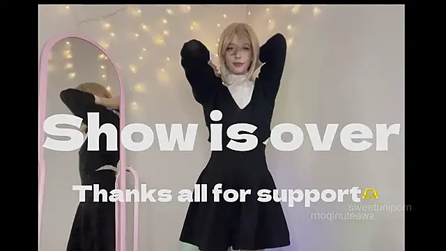 sweetuniporn's cam snapshot