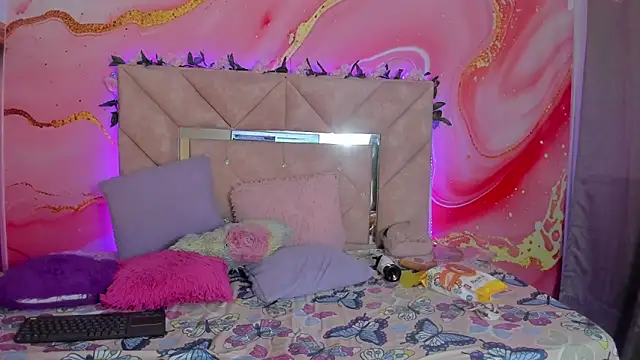 Taylor_oriana_'s cam snapshot