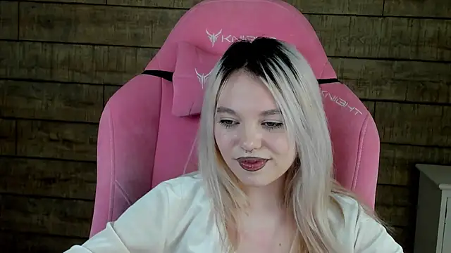 AnnaDelon's cam snapshot