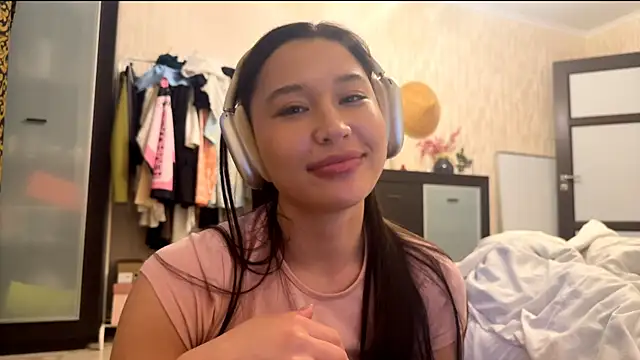 YourCoreanmiracle's cam snapshot